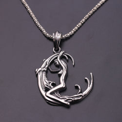 Crescent Moon Goddess Wicca Witchcraft Witch Gothic Magic Amulet Talisman Pendant Moon Necklace